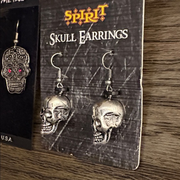 Lot of 2x [Spirit] & [Real Metal] Skull Gothic Drop Dangle Silver Earrings - Picture 9 of 12